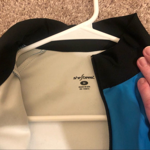 Shebeast Quality Bike Jacket wind resistant, back pockets, reflector stripes. - Picture 2 of 6